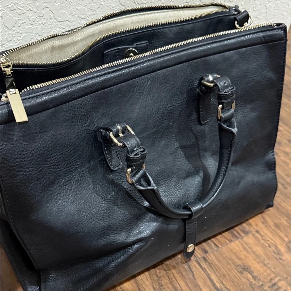 Zara Black Leather Bag used in good condition need